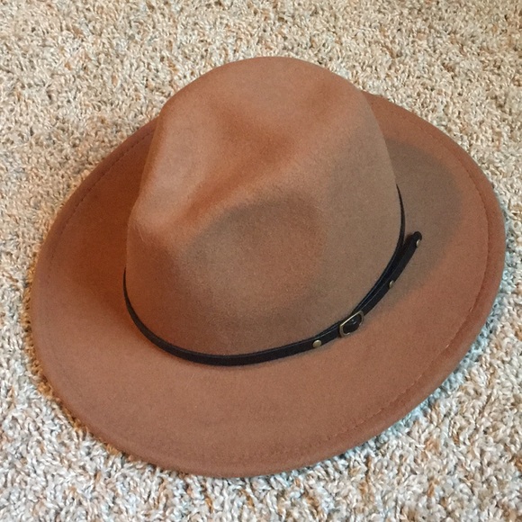 Accessories - Brown Women’s Buckle Fedora.